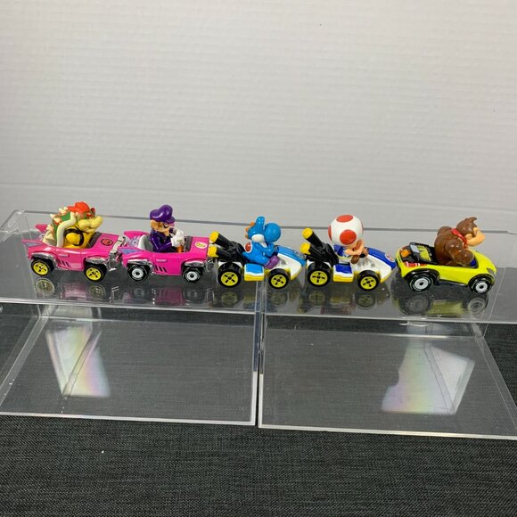 Lot of five Hot Wheels Mario Kart 1:64th Die-Cast Racer Vehicles - Picture 6 of 11